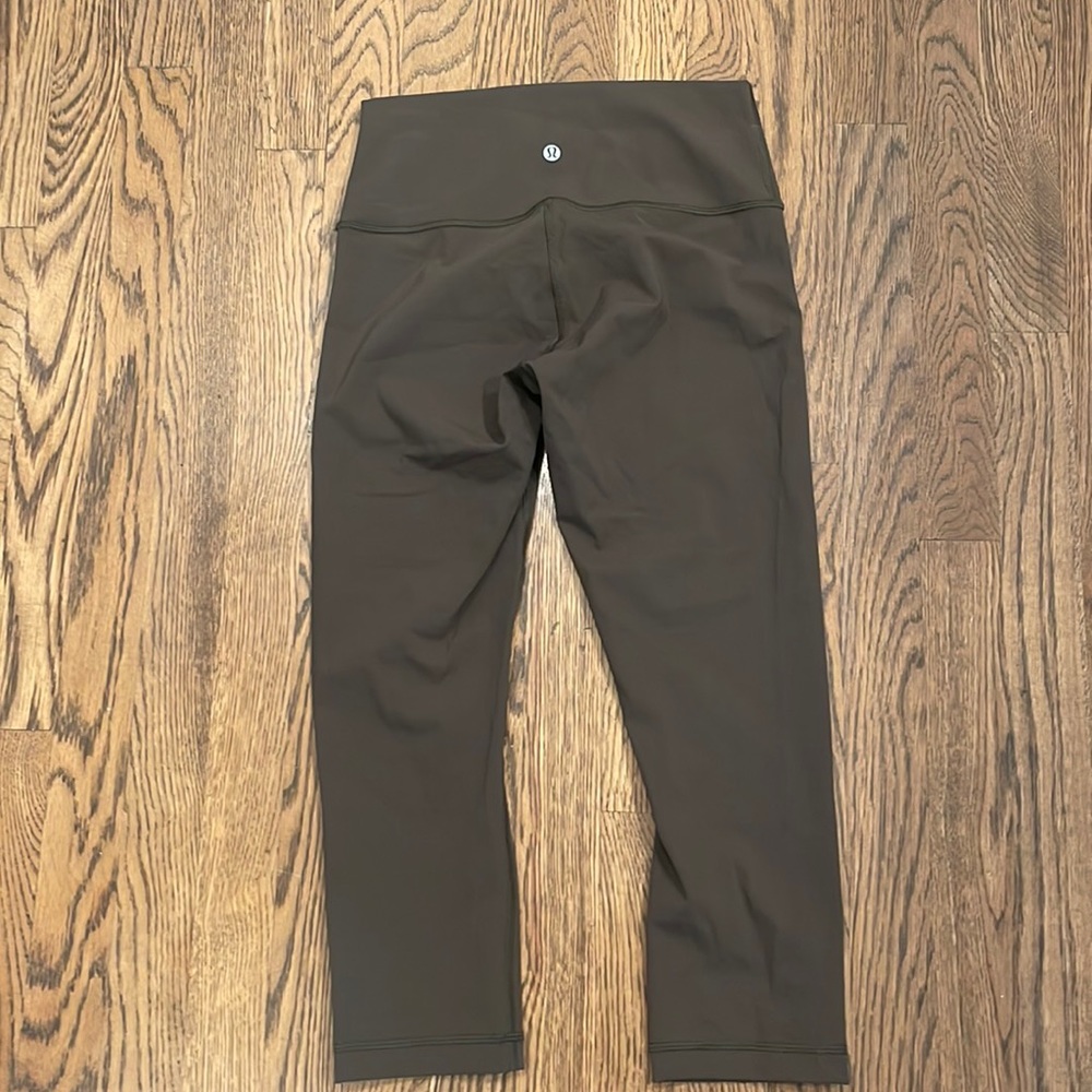 LuLu Lemon Wunder Under crop high rise (21 inches)